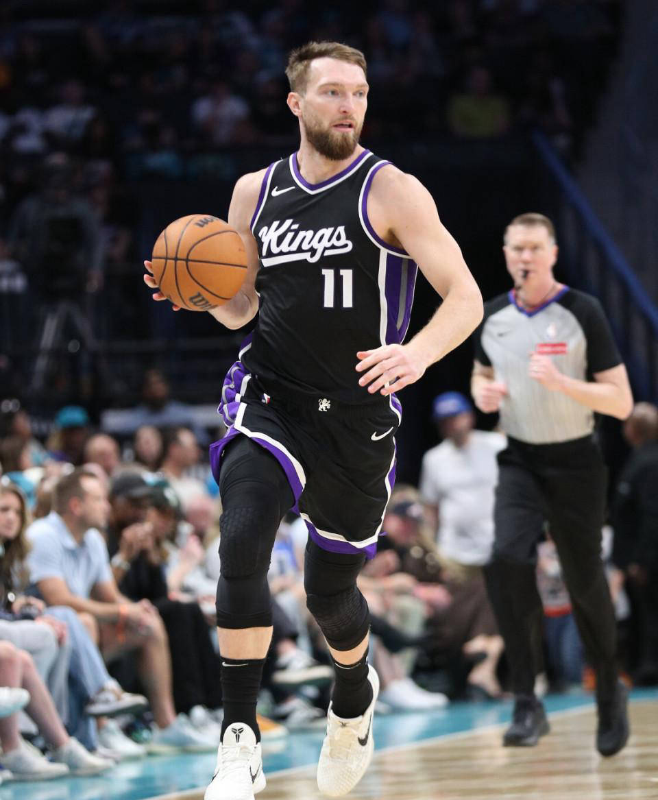 包含尼斯迎NBA季后赛关键赛，集结日单刀错失，态度坚定，数据趋势出现新变化的词条