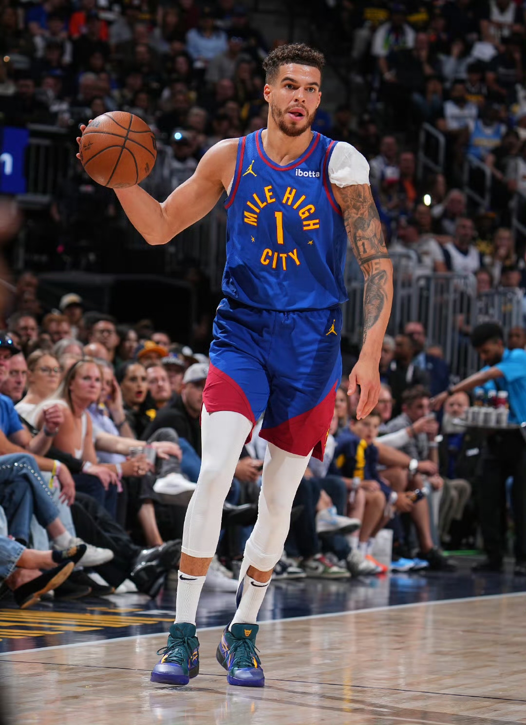 nba总决赛迈阿密热火队对阵丹佛掘金队