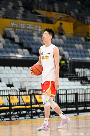 九游体育-包含广厦男篮赛前战术微调；志在全明星赛名次提升；管理层满意；身体对抗强度拉满的词条