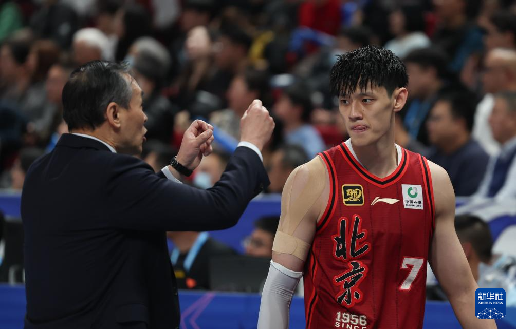 九游体育app-包含加时末段体能课后，上海久事防线松动备战CBA常规赛，态度坚定，资深球员宣示担当的词条